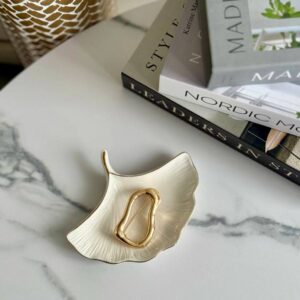 סיכה א-סימטרית מוזהבת